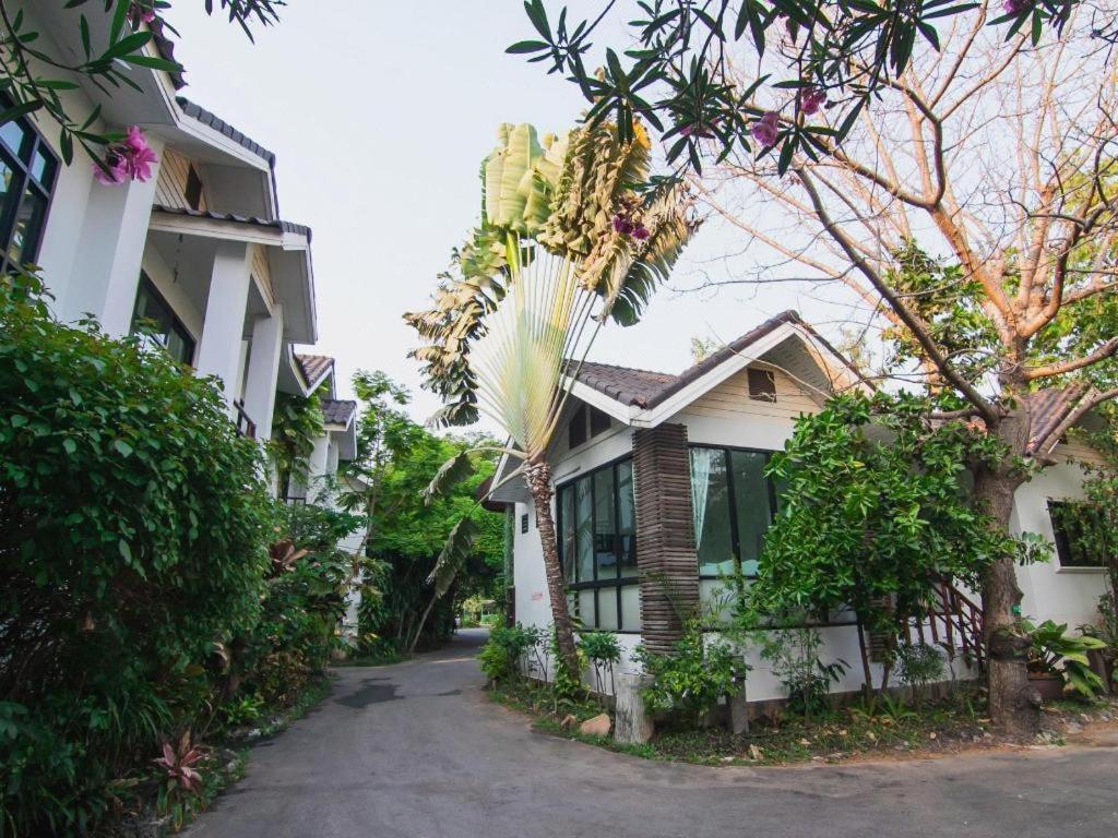 Chayada Garden House And Resort Hotel Nakhonratchasima Dış mekan fotoğraf